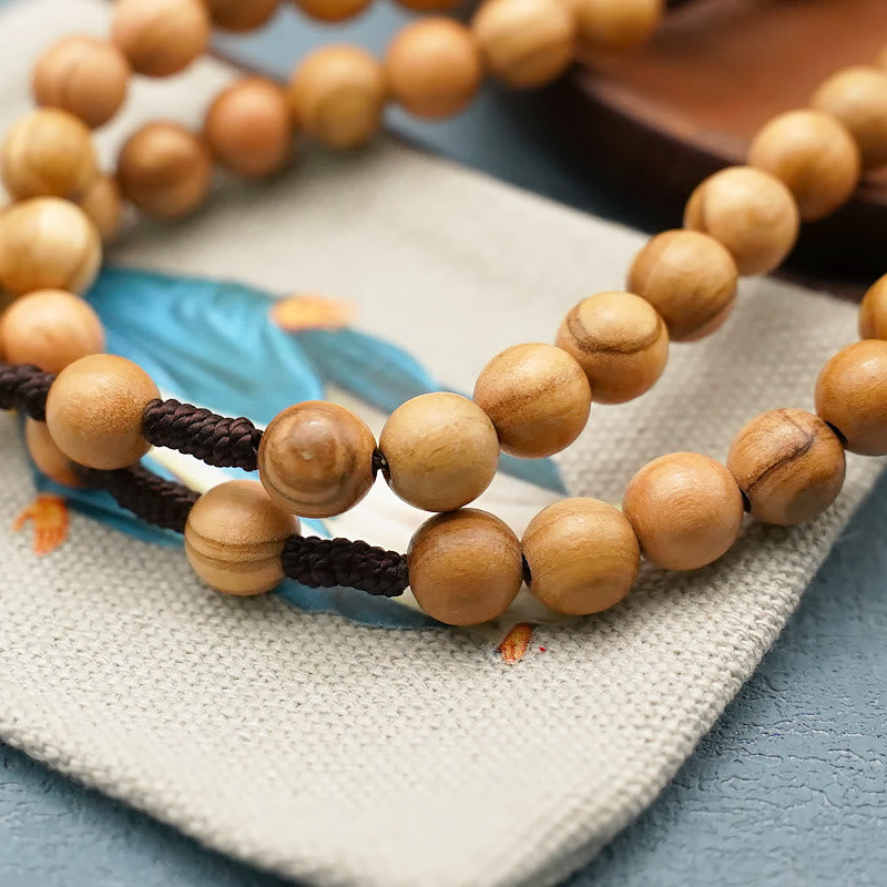 Rosario per auto con croce in legno d'ulivo lucidato fatto a mano da Christianartworkshop - image 2