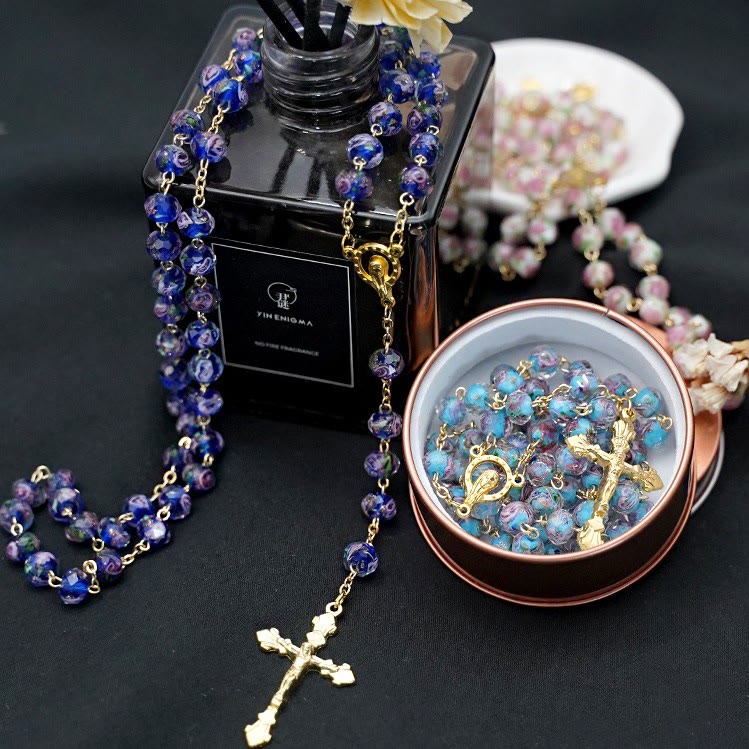 Christianartworkshop Rosario con perle smaltate a forma di rosa con Maria e crocifisso - Blu - image 0