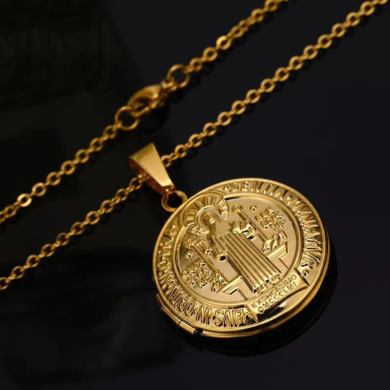 Collana classica in titanio con ciondolo di San Benedetto Christianartworkshop - image 1