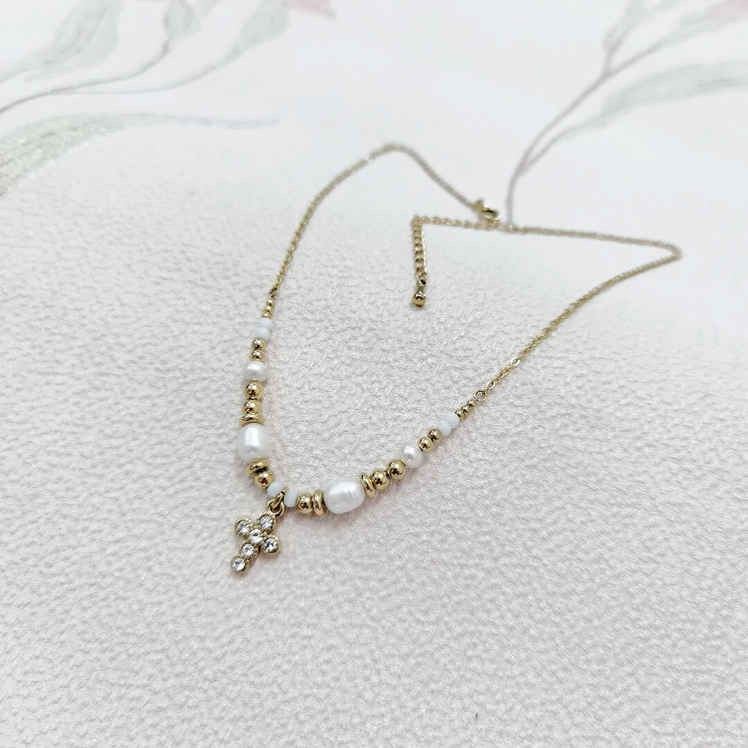 Collana con croce di perle d'acqua dolce Christianartworkshop - image 4