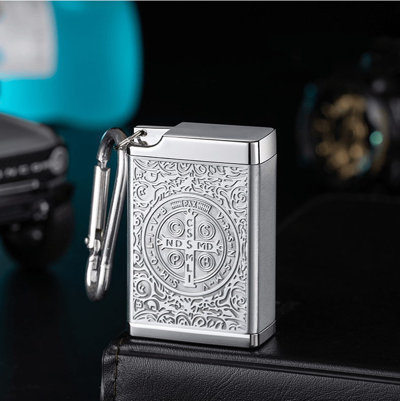 Posacenere portatile con medaglione della croce di San Benedetto, sigillato e isolato - Argento - image 4