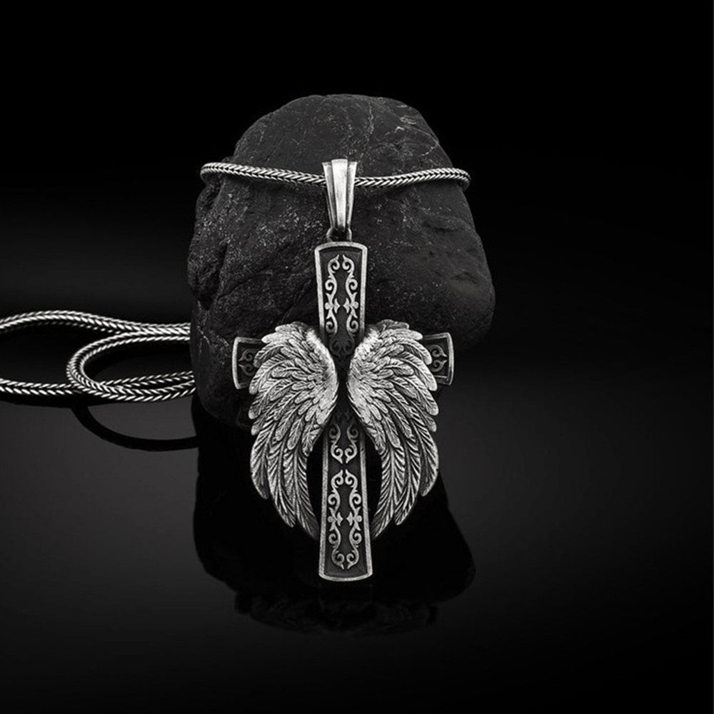 Collana cristiana con ciondolo in argento con croce alata Christianartworkshop - image 1