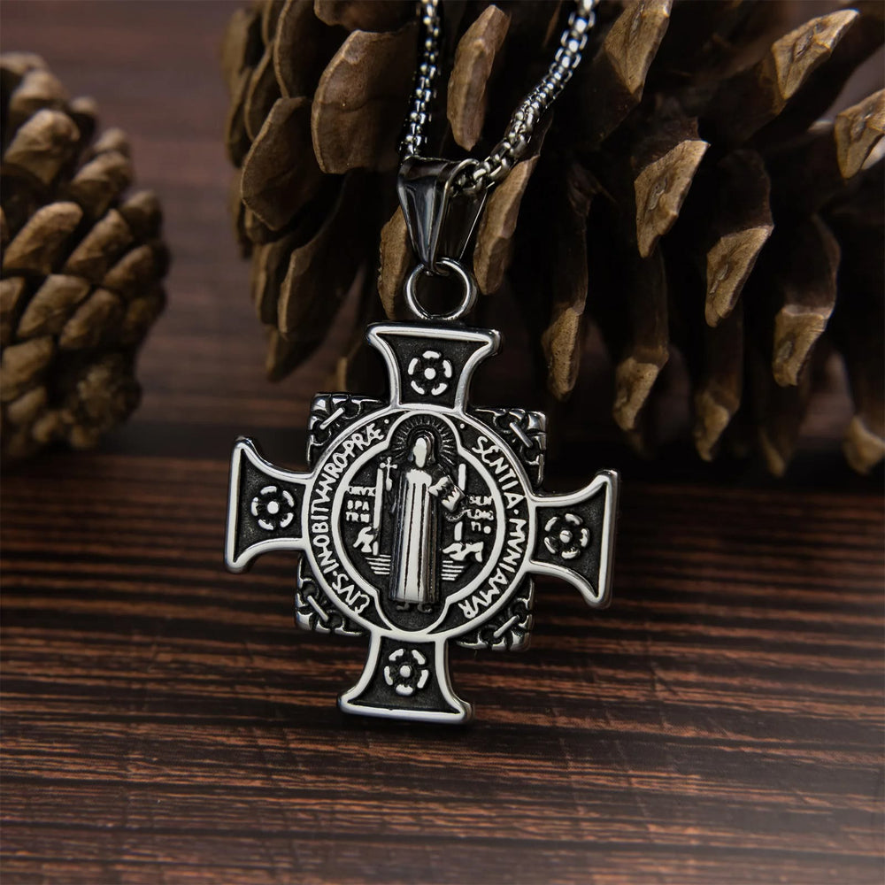 Croce argento - Gioielli - Collane - di Colorsstayle made | su MissHobby Croce argento - Gioielli - Collane - di Colorsstayle made | su MissHobby