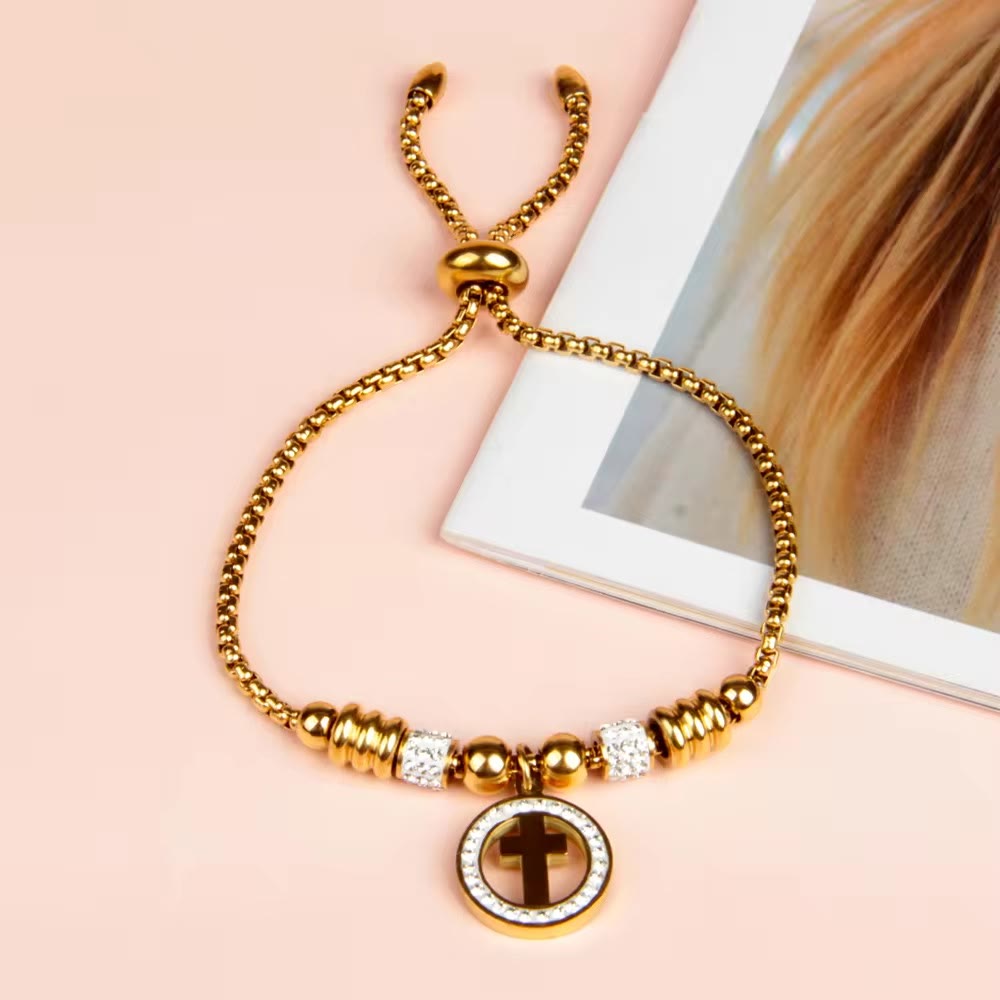 Bracciale con ciondolo a croce circolare in zirconia realizzato da Christianartworkshop - image 2