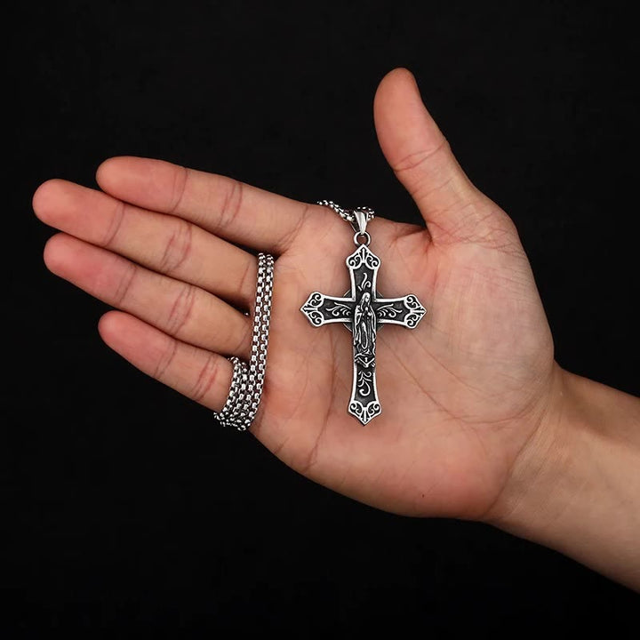 Collana con ciondolo a croce della Vergine Maria in titanio retrò di Christianartworkshop - image 5