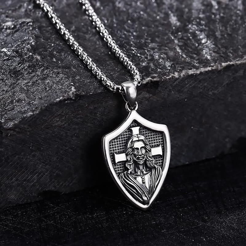 Collana vintage con scudo del Santo Patrono Gesù di Christianartworkshop - image 1