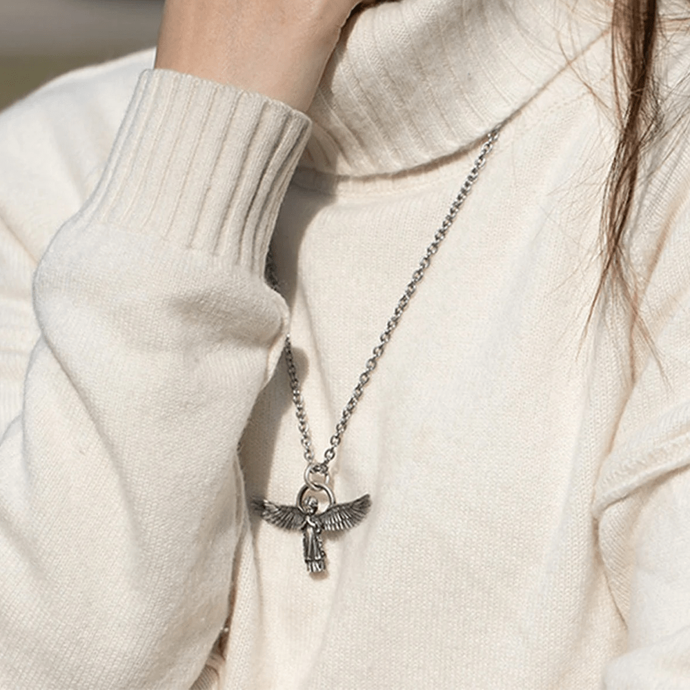 Collana di protezione con angelo in preghiera ad ali spiegate Christianartworkshop - image 7