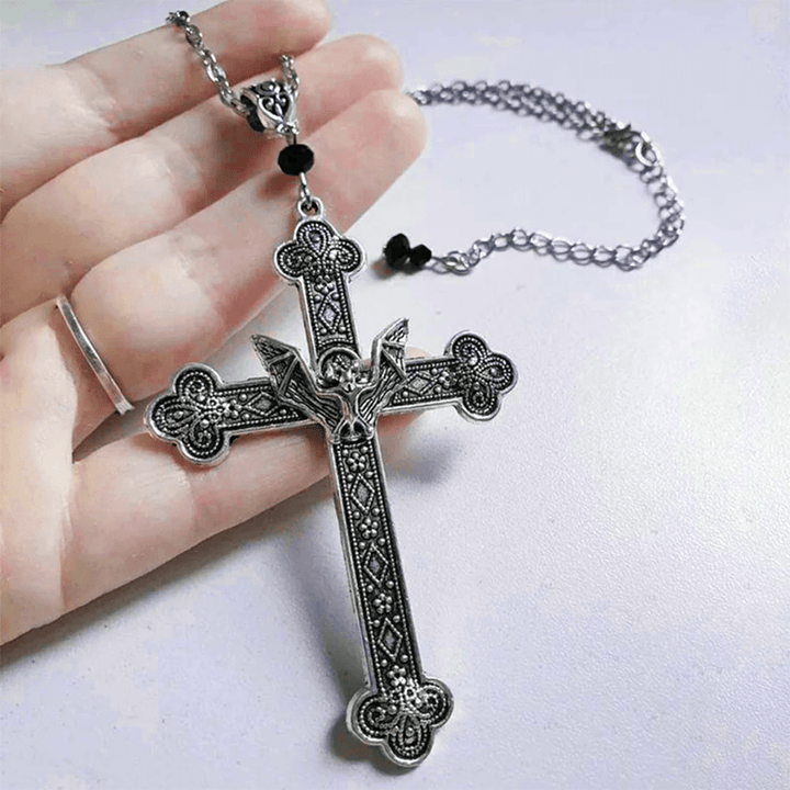 Christianartworkshop Collana con croce e pipistrello in stile retrò religioso cristiano - image 2