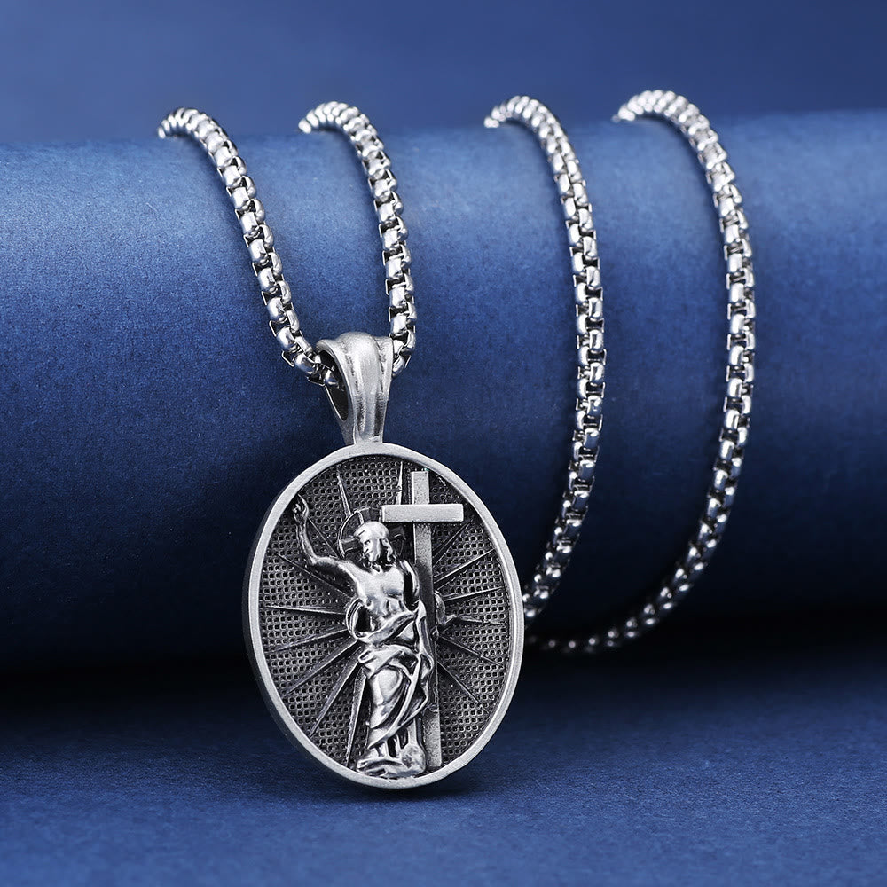 Collana religiosa cristiana con medaglione di Gesù risorto di Christianartworkshop  - image 1