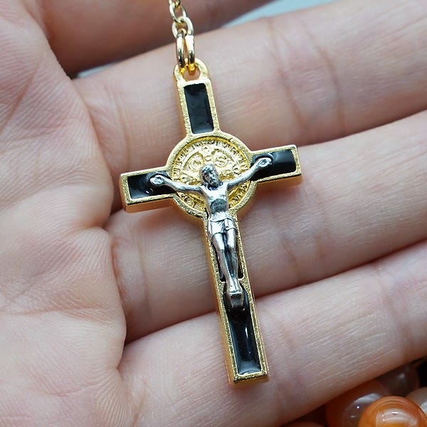 Rosario in agata naturale con San Benedetto e crocifisso Christianartworkshop - image 1