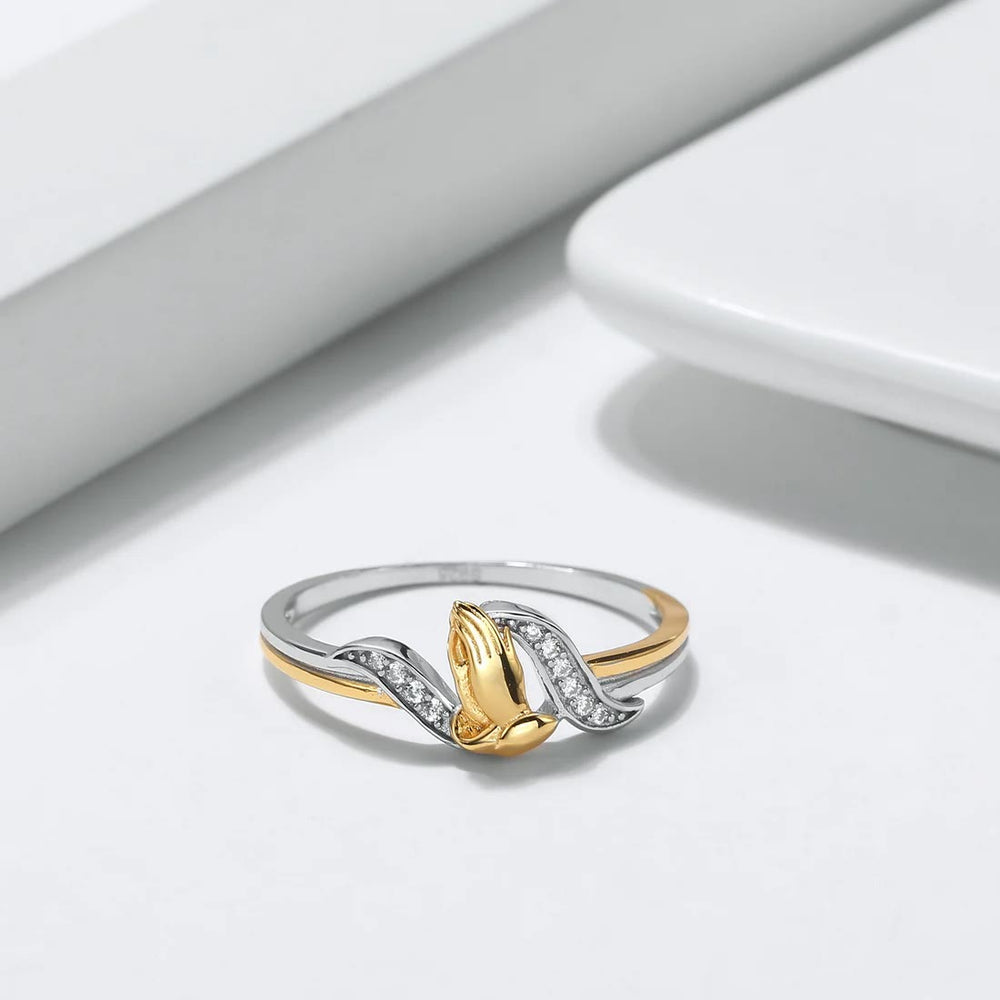 Christianartworkshop Anello in oro e argento con mani in preghiera - image 1