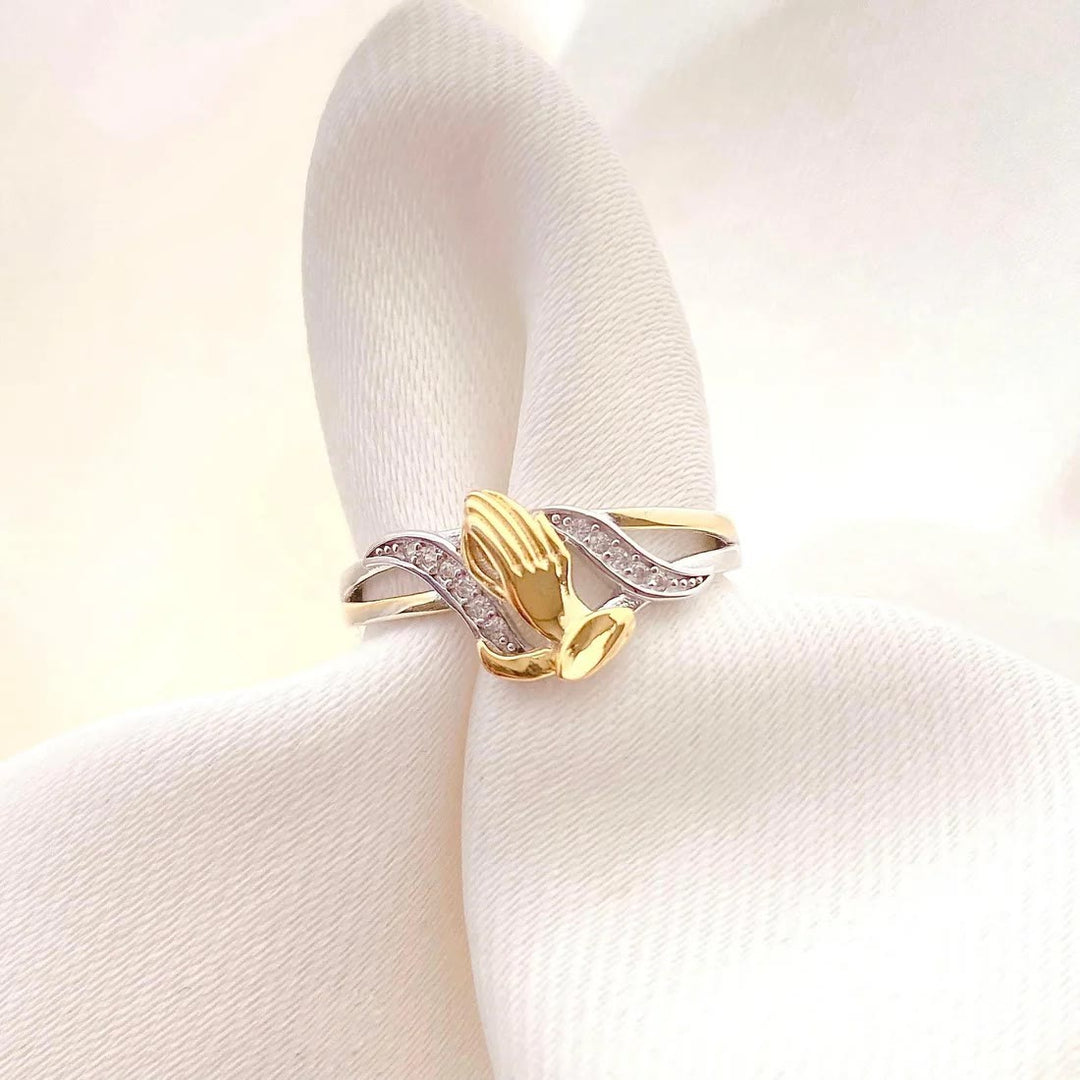 Christianartworkshop Anello in oro e argento con mani in preghiera - image 6