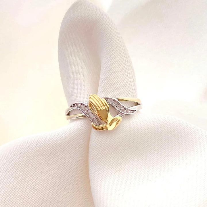 Christianartworkshop Anello in oro e argento con mani in preghiera - image 6