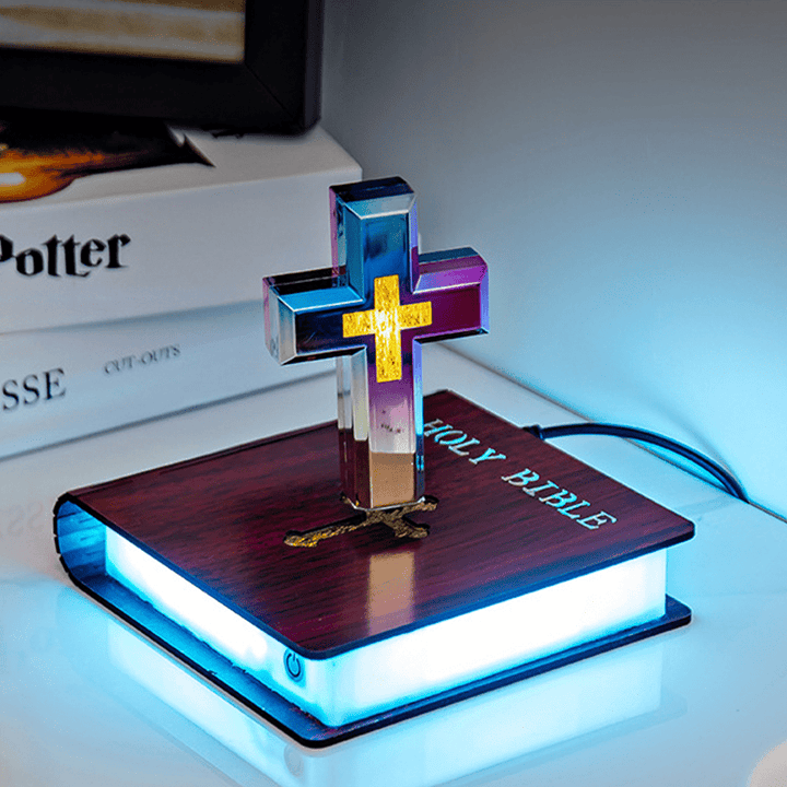 Decorazione a croce a levitazione magnetica con base a libro Christianartworkshop - image 5