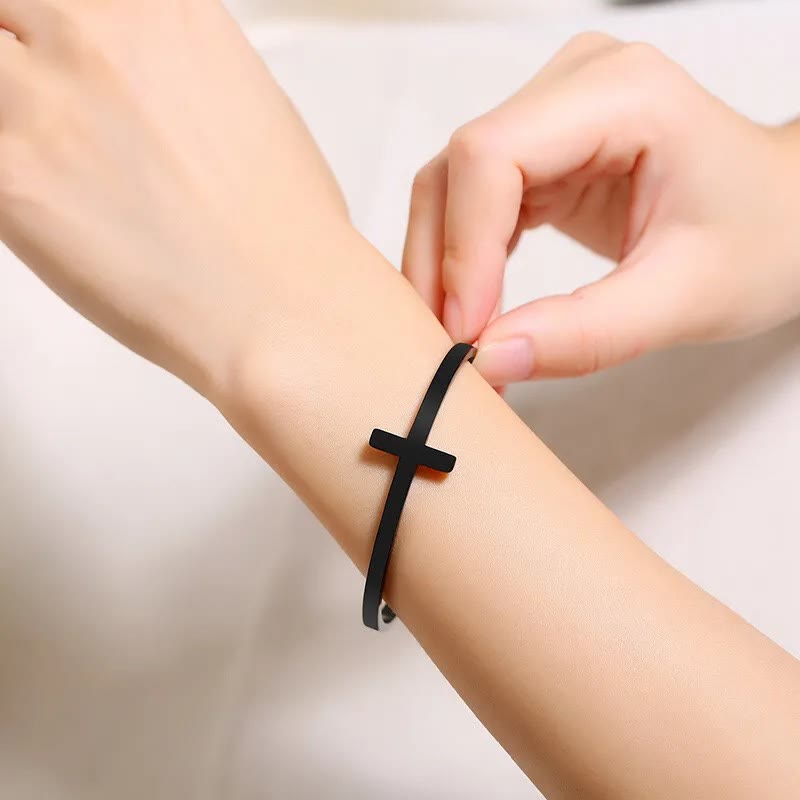 Christianartworkshop Bracciale rigido religioso con croce in argento - image 8