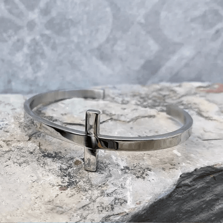 Christianartworkshop Bracciale rigido religioso con croce in argento - image 2