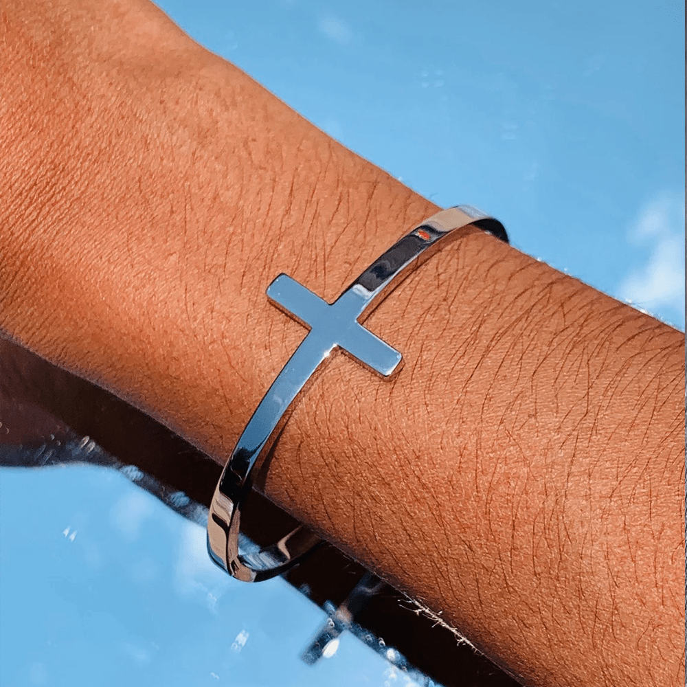 Christianartworkshop Bracciale rigido religioso con croce in argento - image 5