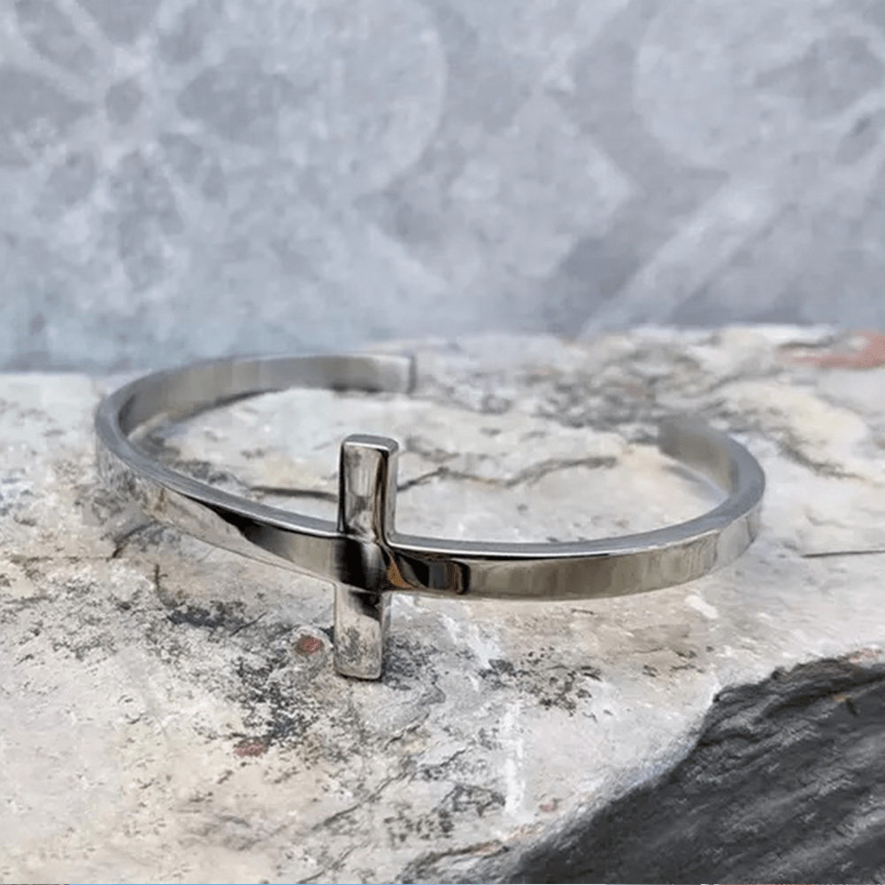 Christianartworkshop Bracciale rigido religioso con croce in argento - image 2