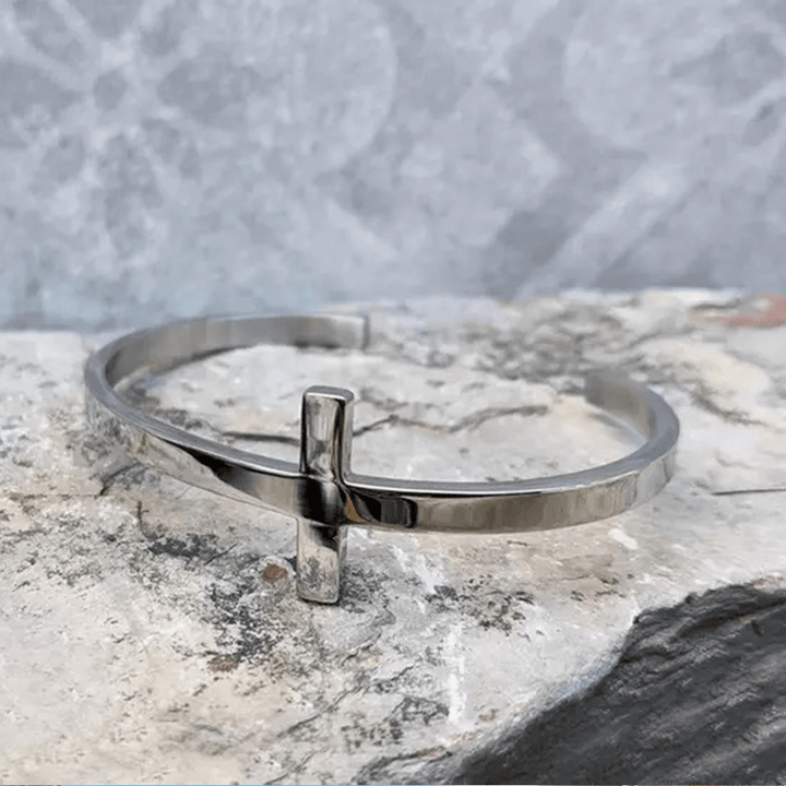 Christianartworkshop Bracciale rigido religioso con croce in argento - image 2