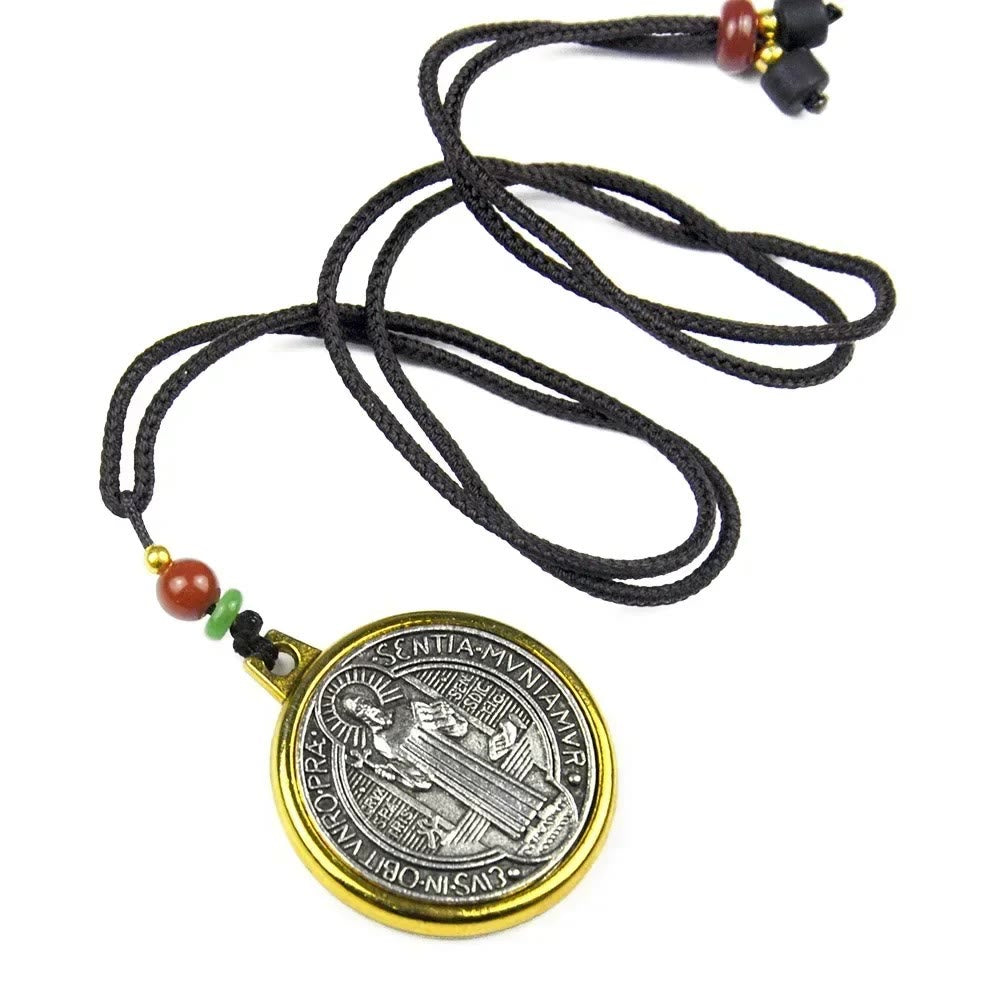 Christianartworkshop Collana classica con medaglione di San Benedetto e amuleto - image 3