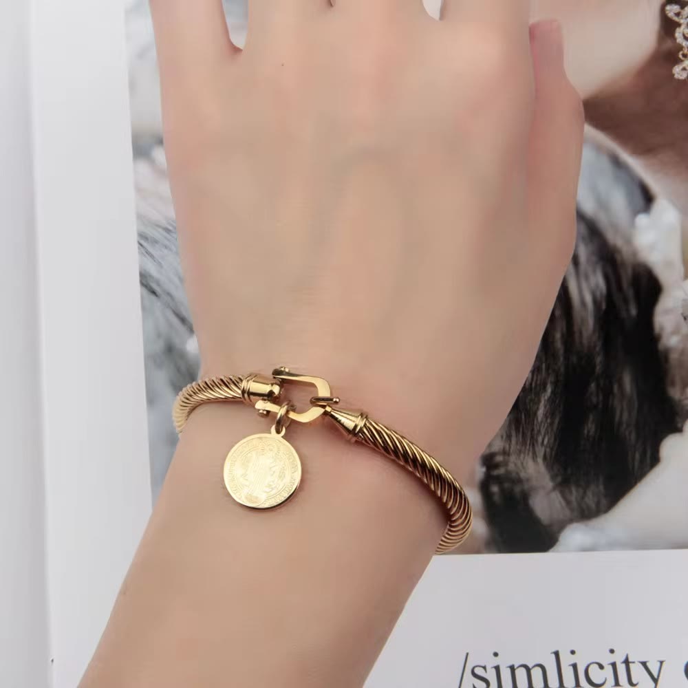 Christianartworkshop Bracciale rigido con cavo intrecciato di San Benedetto - image 3