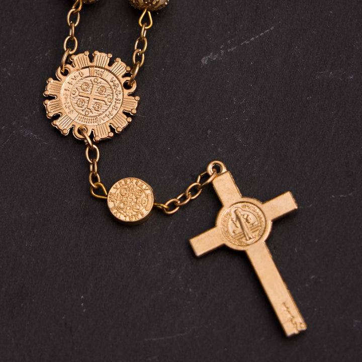 Rosario con perline di vetro cristiane, San Benedetto e la croce di Gesù - image 7