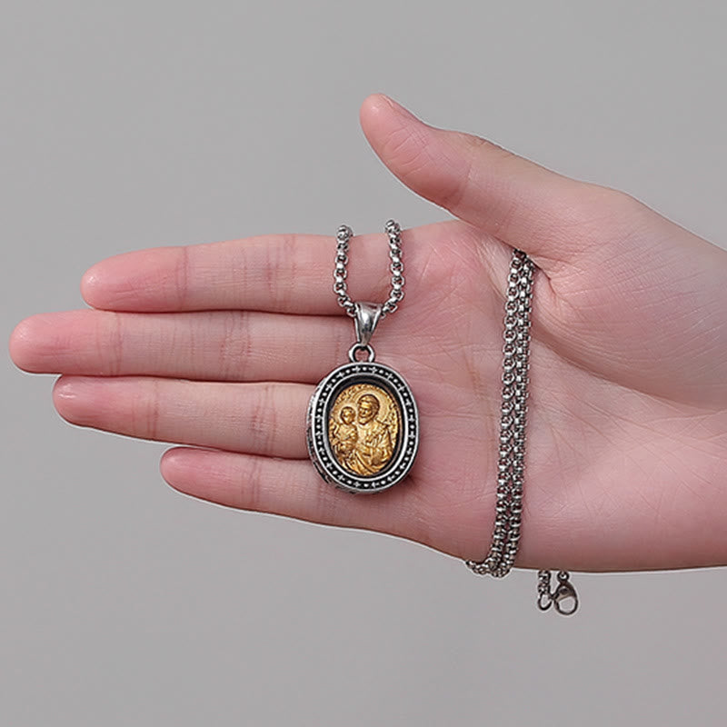 Christianartworkshop, la medaglia dorata di Cristo Santo, collana in titanio - image 3