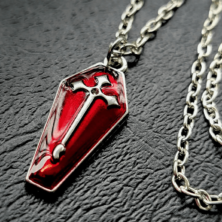 Collana a forma di croce con bara da vampiro di Halloween in smalto rosso in stile gotico Christianartworkshop - Rosso - image 0