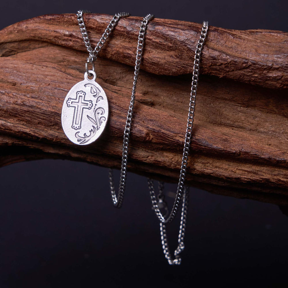 Collana con ciondolo a forma di croce e fiore del Sacro Cuore di Gesù in stile classico Christianartworkshop - image 1