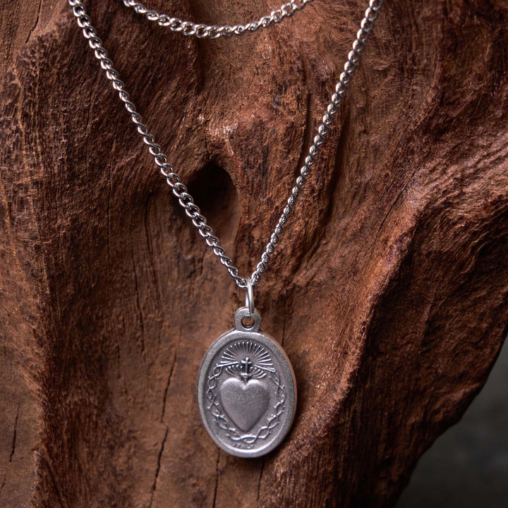 Collana con ciondolo a forma di croce e fiore del Sacro Cuore di Gesù in stile classico Christianartworkshop - image 6