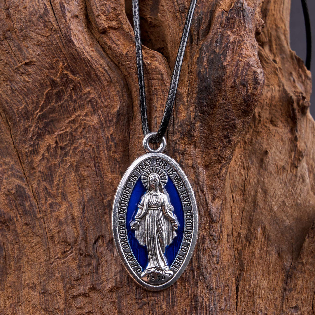 Collana con ciondolo della medaglia miracolosa della Madonna in stile classico Christianartworkshop - image 4