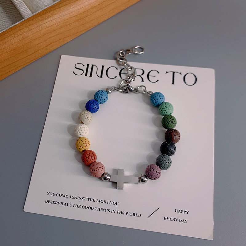 Bracciale con croce in perline di pietra vulcanica colorata in stile minimalista Christianartworkshop - 8 millimetri - image 0