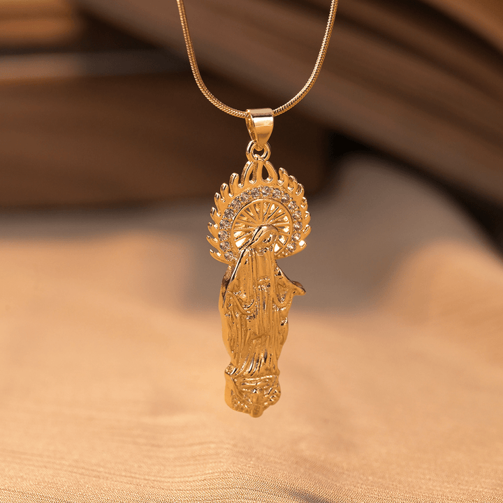 Christianartworkshop Collana con ciondolo di lusso dell'Assunzione della Vergine Maria e della Madonna di Guadalupe - image 3