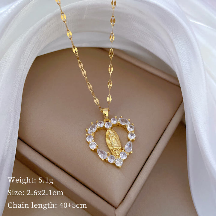 Christianartworkshop Collana con ciondolo di Nostra Signora di Guadalupe incastonato in pietre preziose a forma di cuore di lusso - image 4