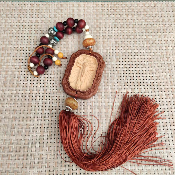 Christianartworkshop Ornamento da appendere allo specchietto retrovisore dell'auto con nappe in stile classico in legno di bosso con crocifisso - Bosso - image 0