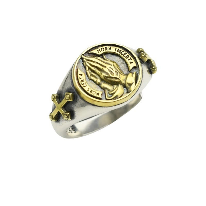 Anello in titanio con mani in preghiera in stile classico Christianartworkshop - image 1
