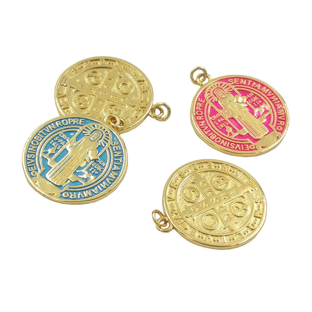 Collana con ciondolo in ottone placcato oro di San Benedetto, stile raffinato Christianartworkshop - image 7