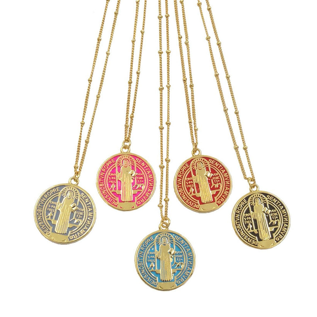 Christianartworkshop Collana con pendente in ottone placcato oro di San Benedetto in stile raffinato - Grigio - image 0