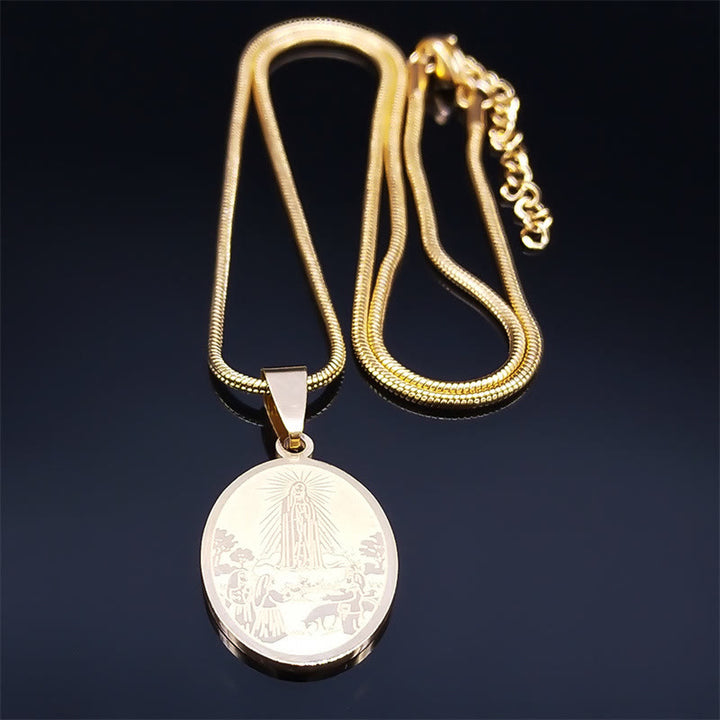 Christianartworkshop Collana con ciondolo della Madonna di Fatima in stile classico e benedizione artigianale - image 3