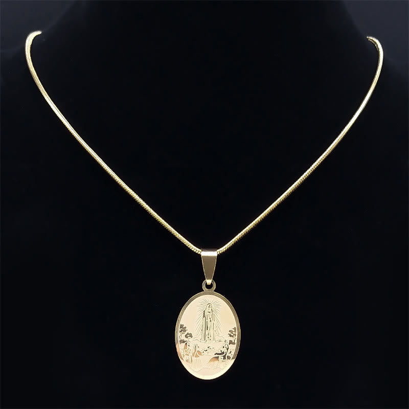 Christianartworkshop Collana con ciondolo della Madonna di Fatima in stile classico e benedizione artigianale - image 2