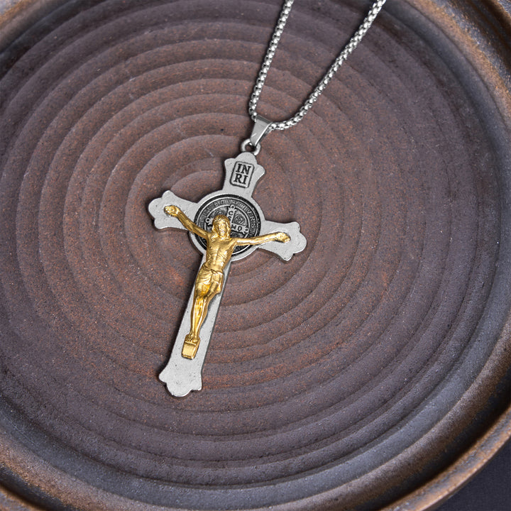 Collana con pendente in lega con icona di San Benedetto e crocifisso di Gesù in stile classico Christianartworkshop - image 3