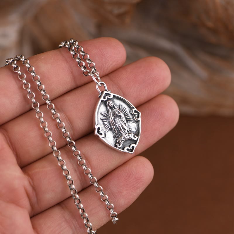 Collana con ciondolo in argento sterling di Nostra Signora di Guadalupe, realizzata artigianalmente in stile retrò Christianartworkshop - image 6
