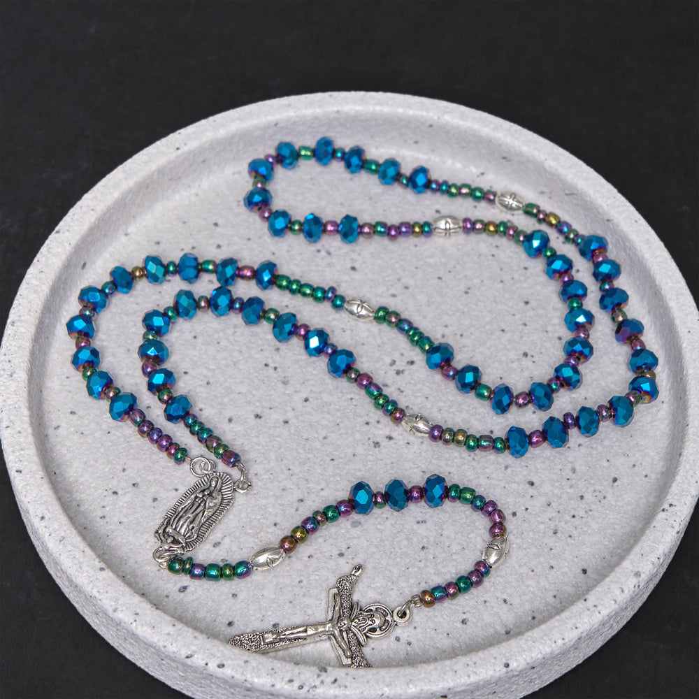 Christianartworkshop Rosario con cordino in nylon di cristallo blu poliedro di Nostra Signora di Guadalupe e Trinità da 4*6 mm - image 1