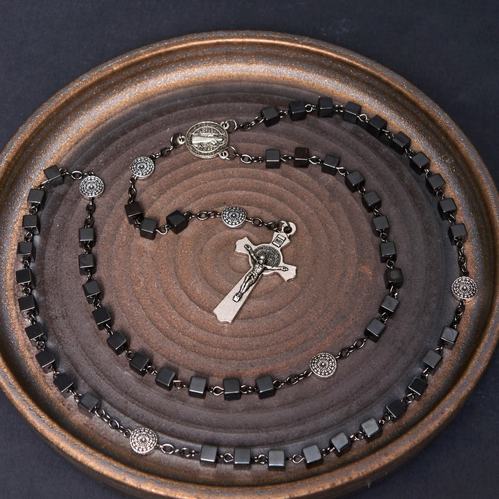 Christianartworkshop Medaglia di San Benedetto e Crocifisso con Catena Quadrata in Lega di Calcolo Biliare Nero da 6 mm Rosario - image 1