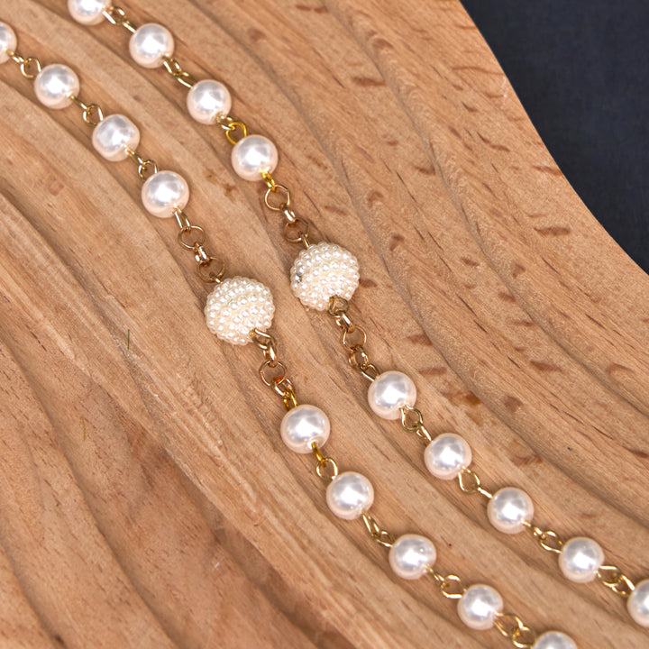 Christianartworkshop Medaglia di San Benedetto e Medaglia Miracolosa di Rosario con catena in lega di perle bianche rotonde da 6*10 mm - image 5