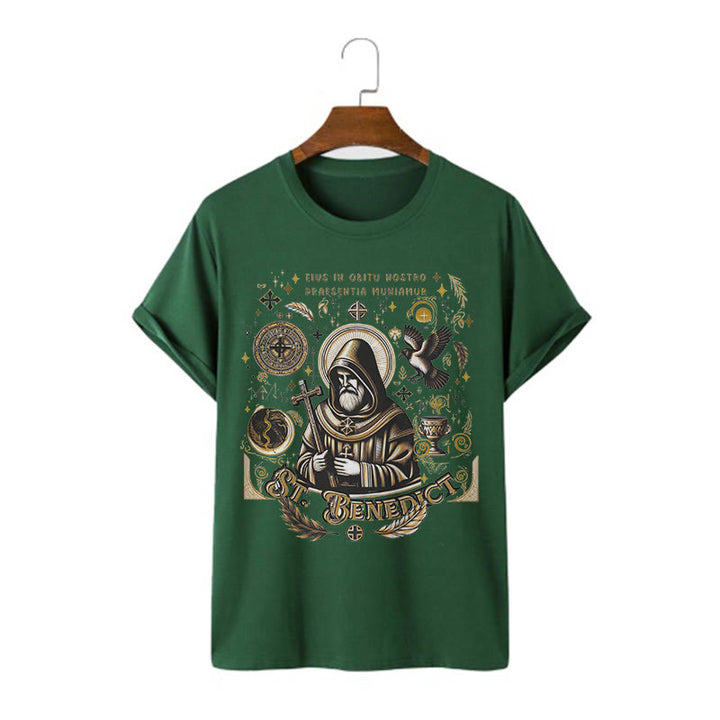Christianartworkshop Maglietta a maniche corte con grafica della benedizione di San Benedetto in stile classico - Verde scuro - 2XL - image 7