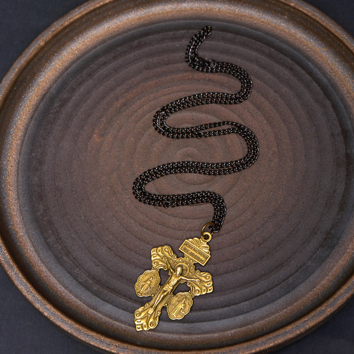 Collana con ciondolo inciso su entrambi i lati, crocifisso del perdono in stile classico Christianartworkshop , 3 colori - image 7