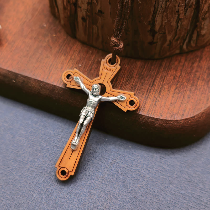 Collana con ciondolo devozionale in legno d'ulivo con crocifisso in stile classico Christianartworkshop - image 1