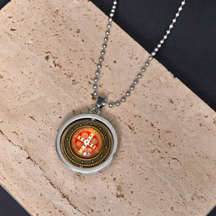 Christianartworkshop Collana con ciondolo girevole in stile retrò con icona di Gesù, San Benedetto, Vergine e Maria - image 9