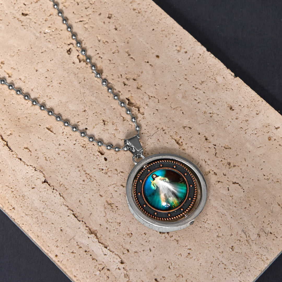 Christianartworkshop Collana con ciondolo girevole in stile retrò con icona di Gesù, San Benedetto, Vergine e Maria - image 5
